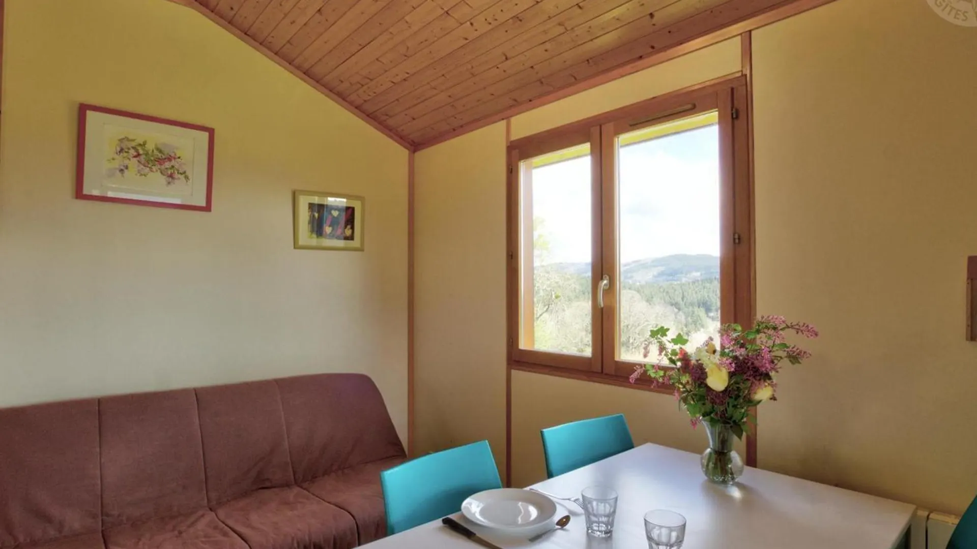Holiday home Chalet Familial Tout Equipe Avec Terrasse, Au Coeur Des Monts De La Madeleine, Proche La Loge Des Gardes - Fr-1-496-245 Saint-Rirand