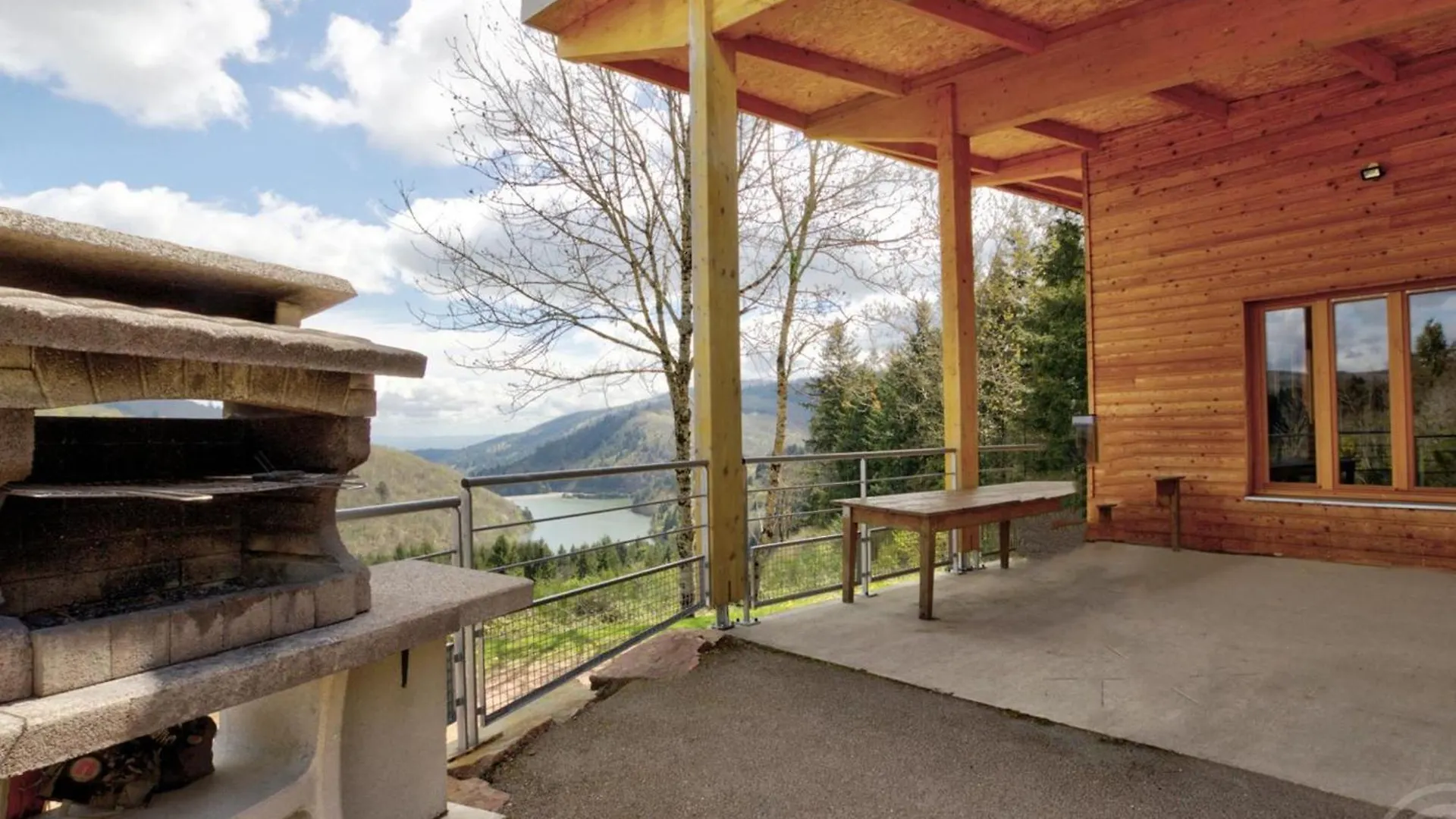 Chalet Familial Tout Equipe Avec Terrasse, Au Coeur Des Monts De La Madeleine, Proche La Loge Des Gardes - Fr-1-496-245 Saint-Rirand France